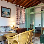 Cozy And Charming Apt In Veronacenter With Parking