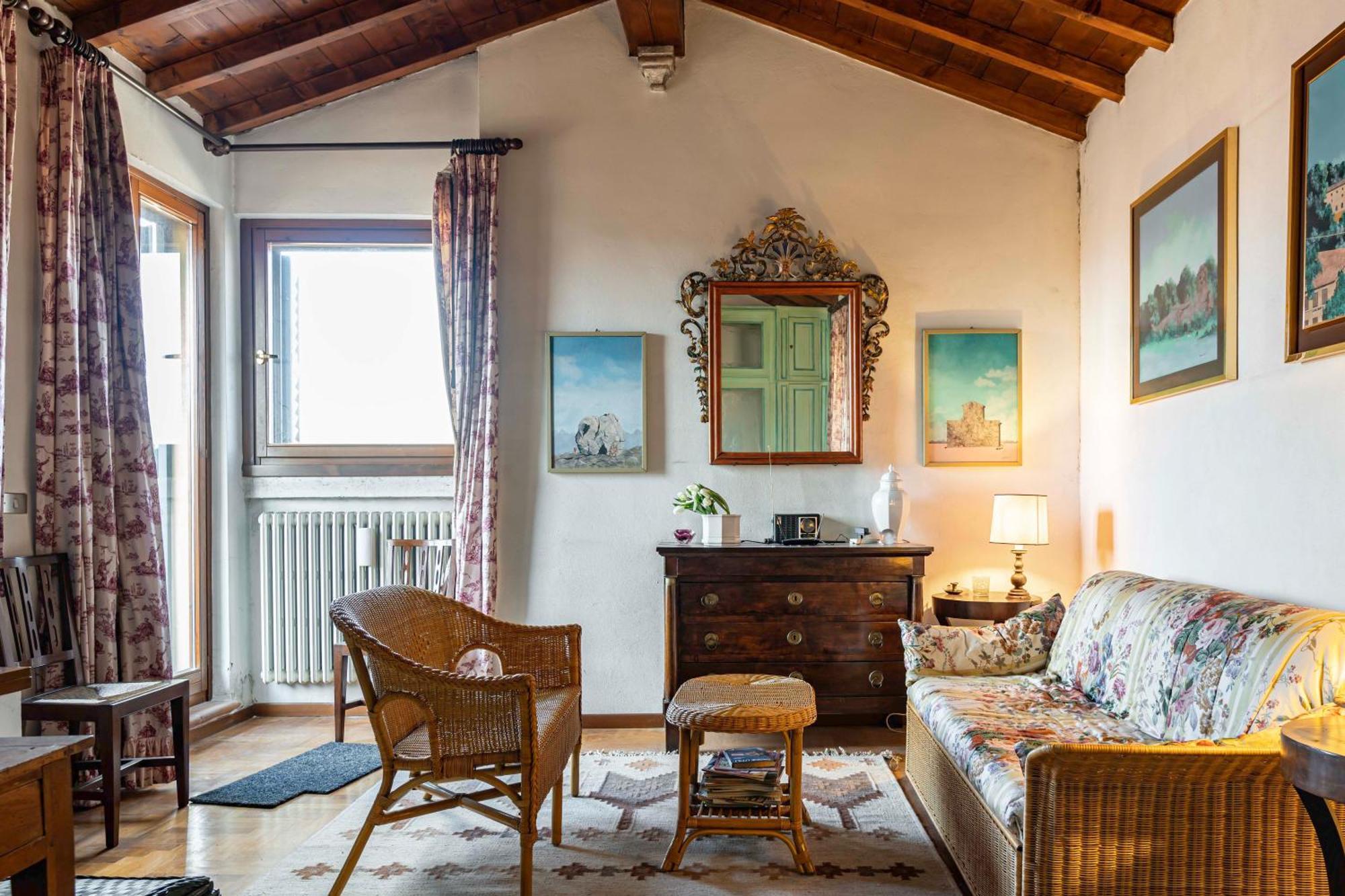 Cozy And Charming In Veronacenter With Parking