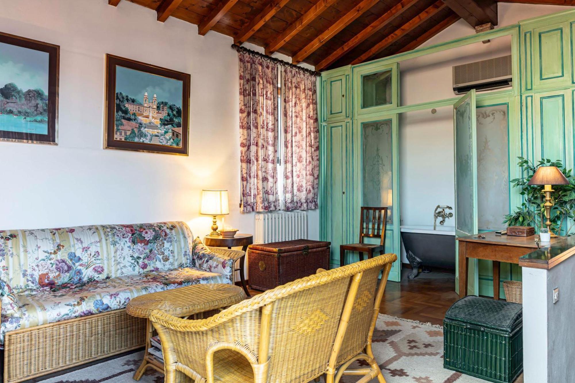 Appartamento Cozy And Charming In Veronacenter With Parking