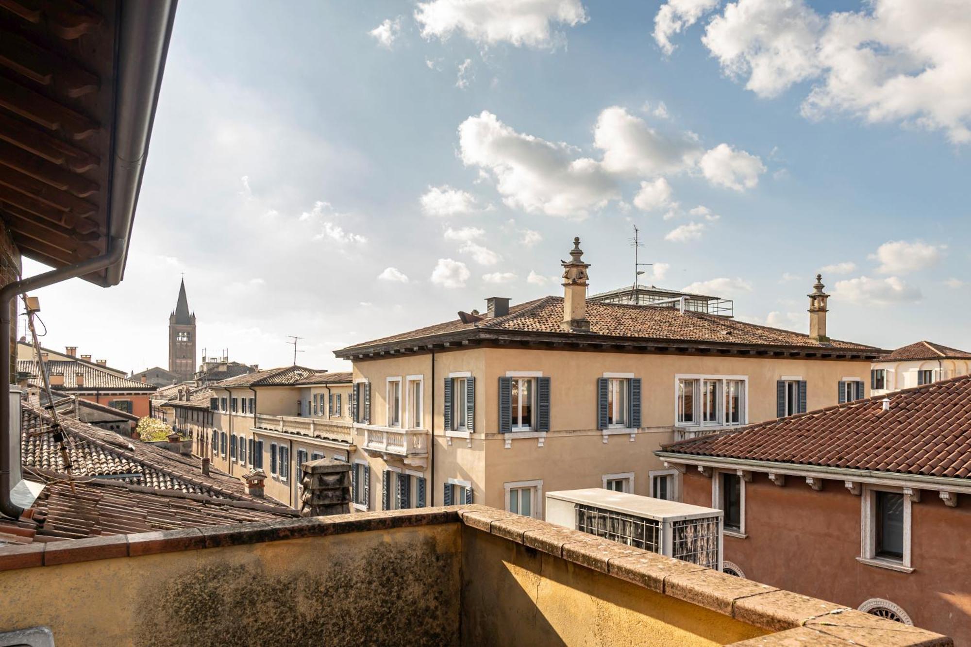 Appartamento Cozy And Charming In Veronacenter With Parking Verona