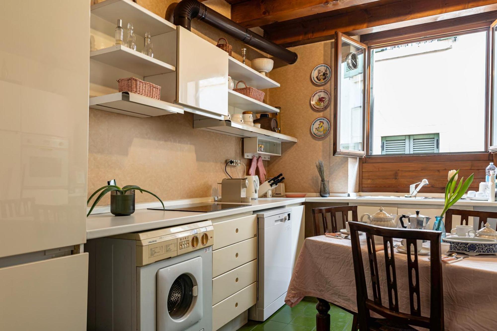 Appartamento Cozy And Charming In Veronacenter With Parking